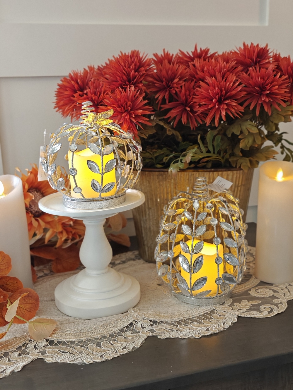NWT August & Leo Beaded Crystal Pumpkin Fall Decor with Moving Flame Candle S/2